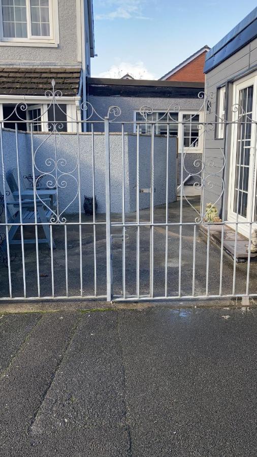 Apartamento Roblins Nest Ammanford Exterior foto
