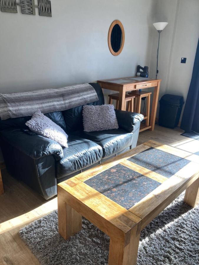 Apartamento Roblins Nest Ammanford Exterior foto